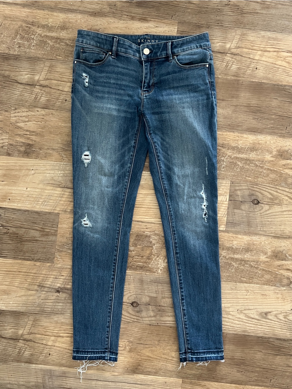 The Skinny Ankle Distressed Jeans from White House Black Market